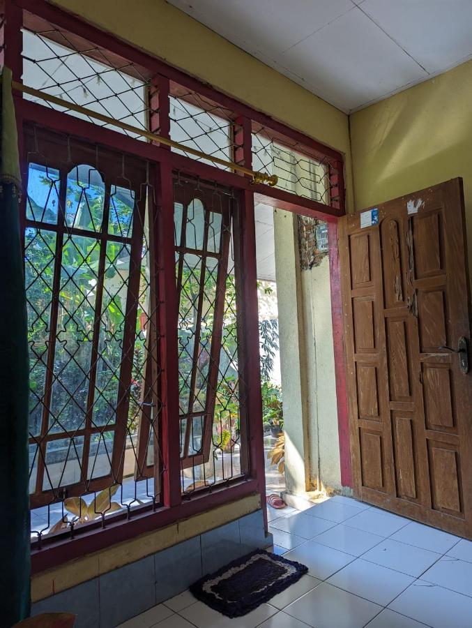 Agus Family Homestay Labuan Bajo Dış mekan fotoğraf