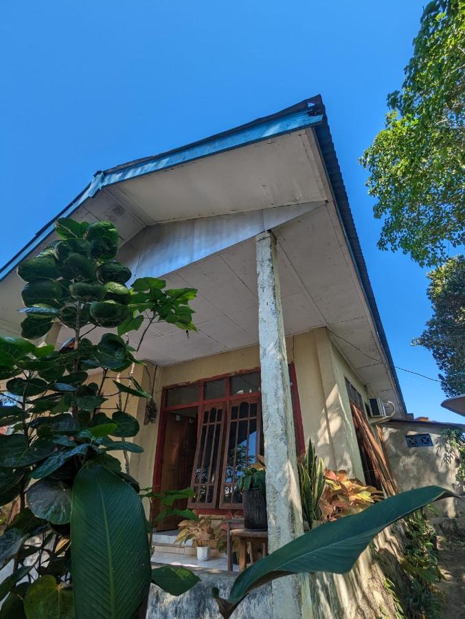 Agus Family Homestay Labuan Bajo Dış mekan fotoğraf